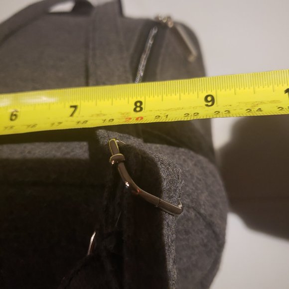 Gloria Vanderbilt Bag Mini shoulder straps grey black top flap cinch closure G - Picture 10 of 12